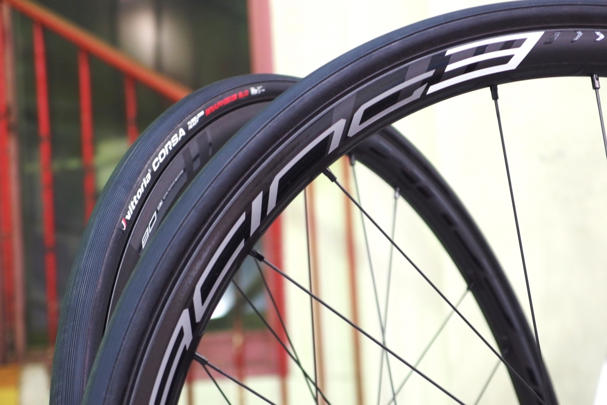 バランス良しの定番ミドル『フルクラムRACING3』に高性能と安心を