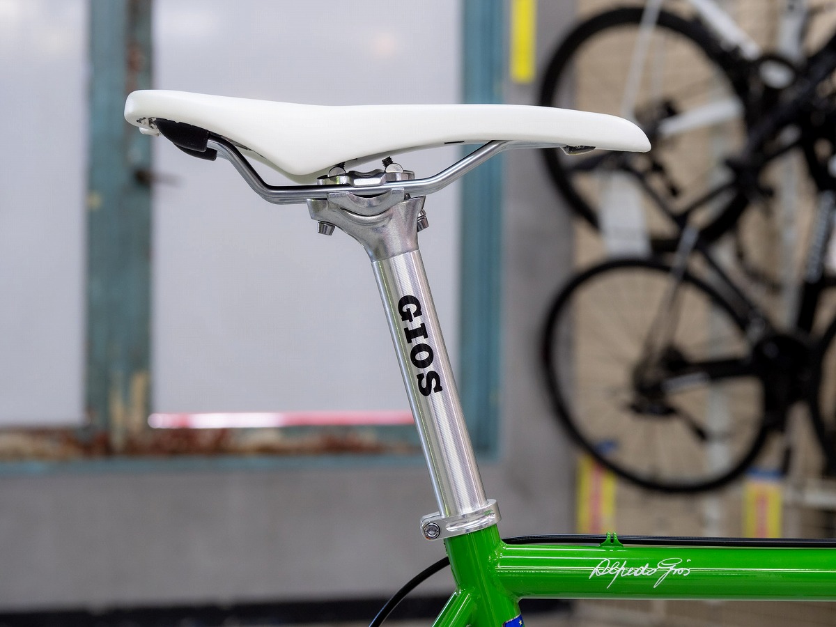 GIOS】クラシカルスタイルバイクのVITAGEがイタリアントリコロール