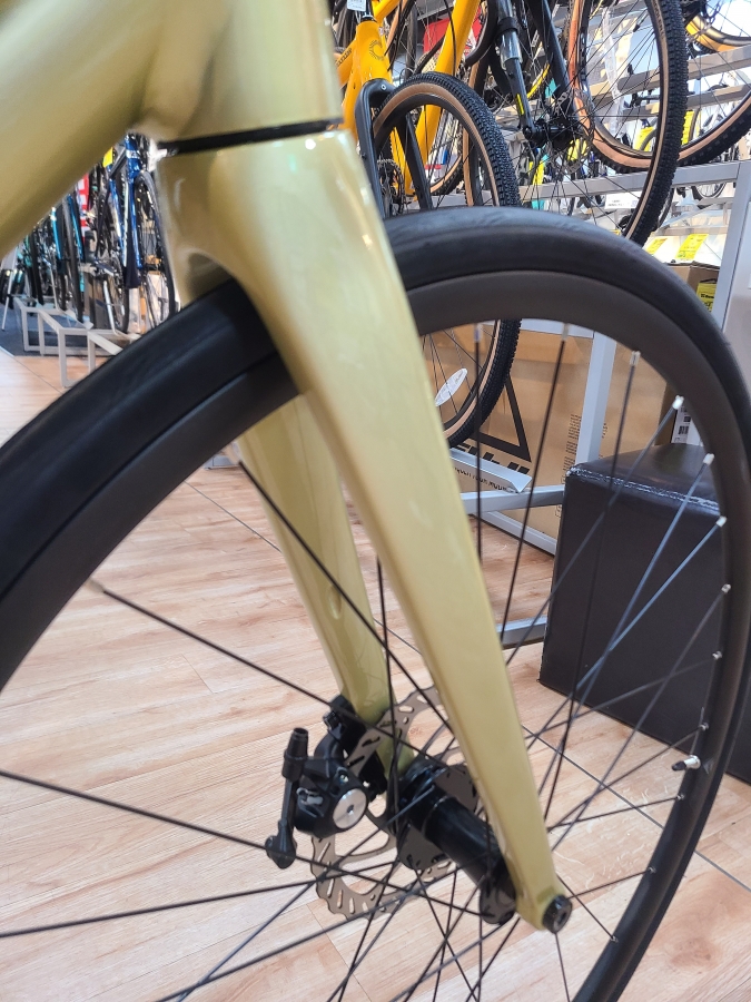 MERIDA】通勤通学にもオススメ DISCブレーキ搭載のSCULTURA 200が入荷