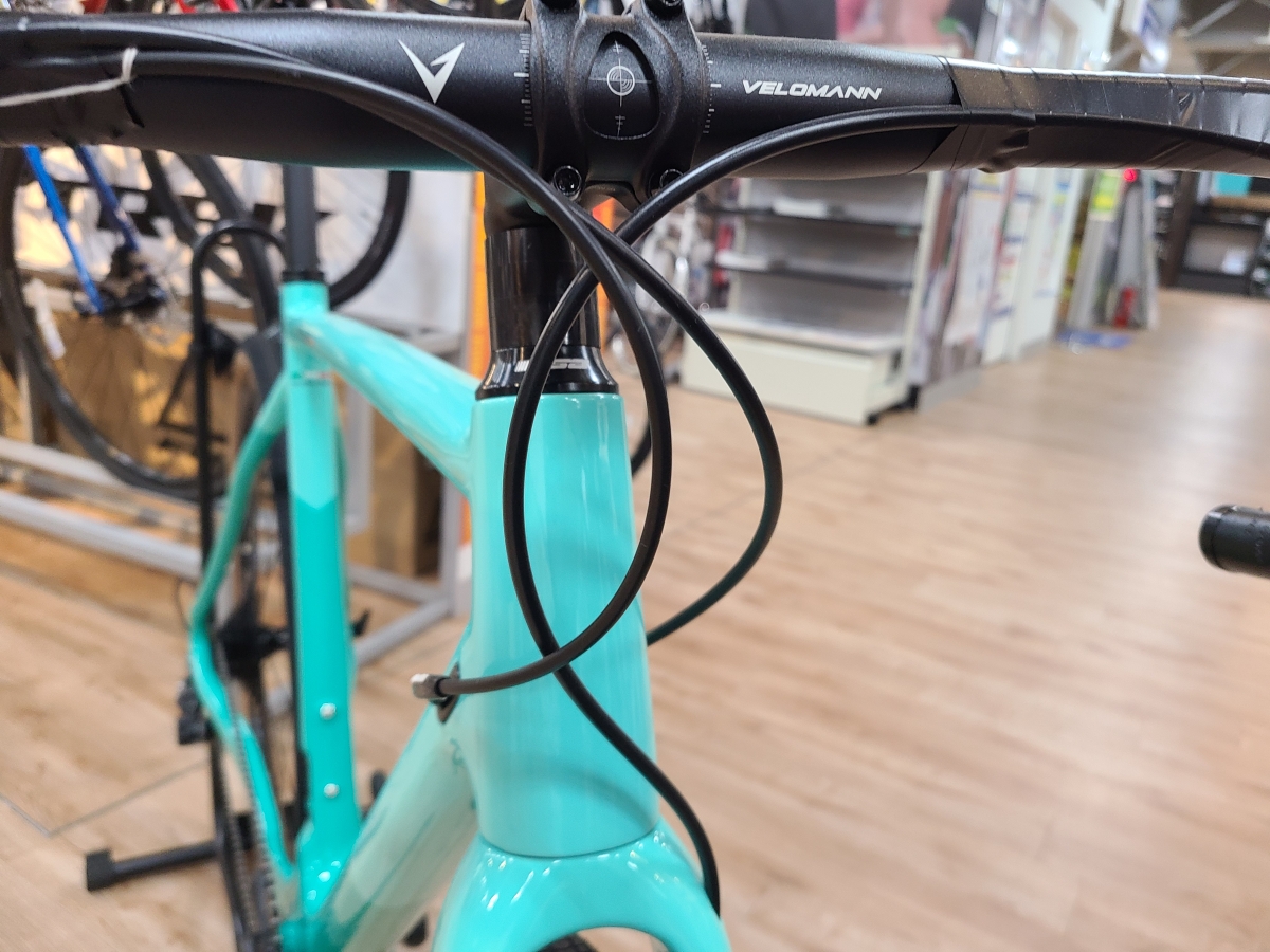 BIANCHI】軽量でレース向けのカーボングラベル IMPULSO PRO 1台のみ