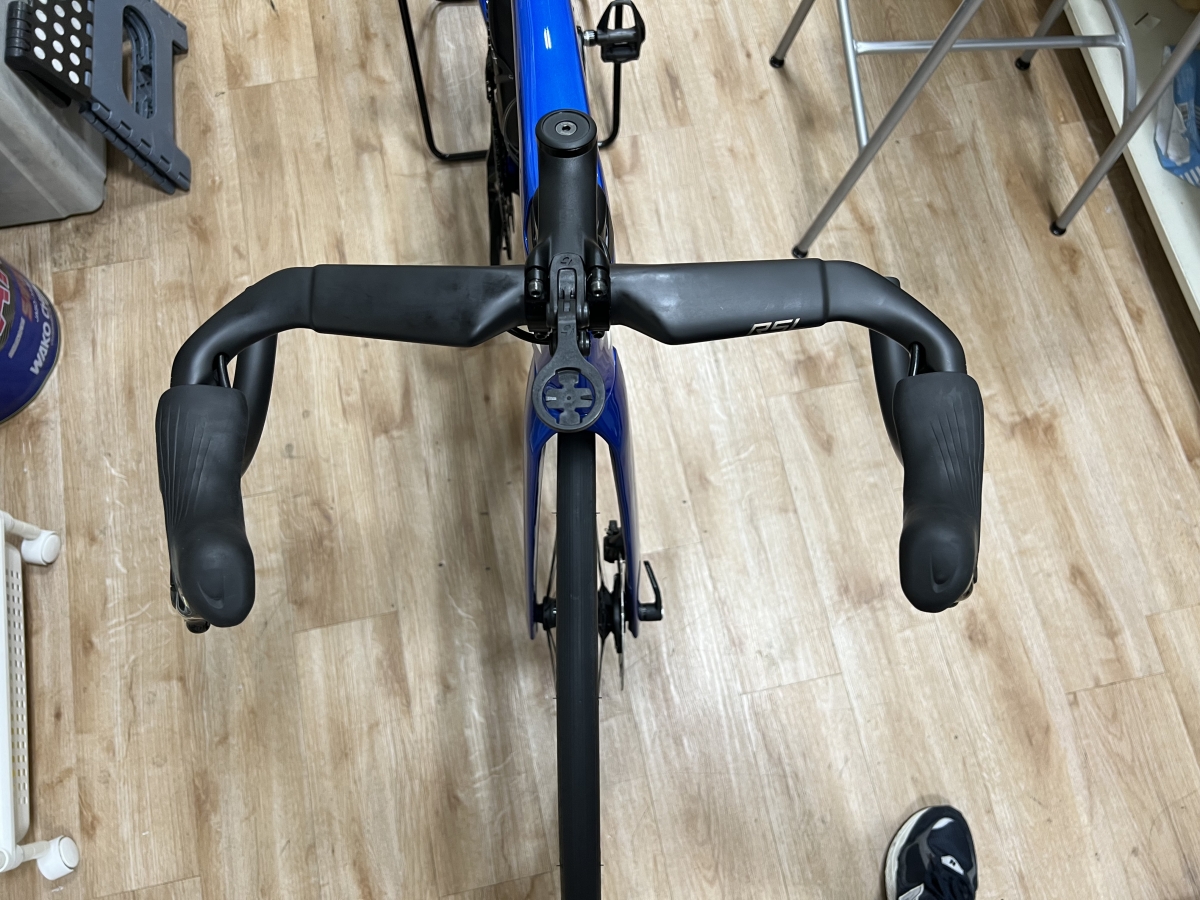 ハンドルだけでも最新に！MADONE SLR GEN6にRSLエアロハンドルバーを