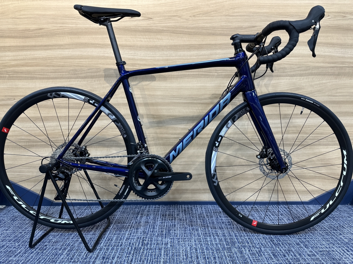 決算セール対象車！！MERIDA SCLUTURA 700 違うカラーで2車種ご用意し