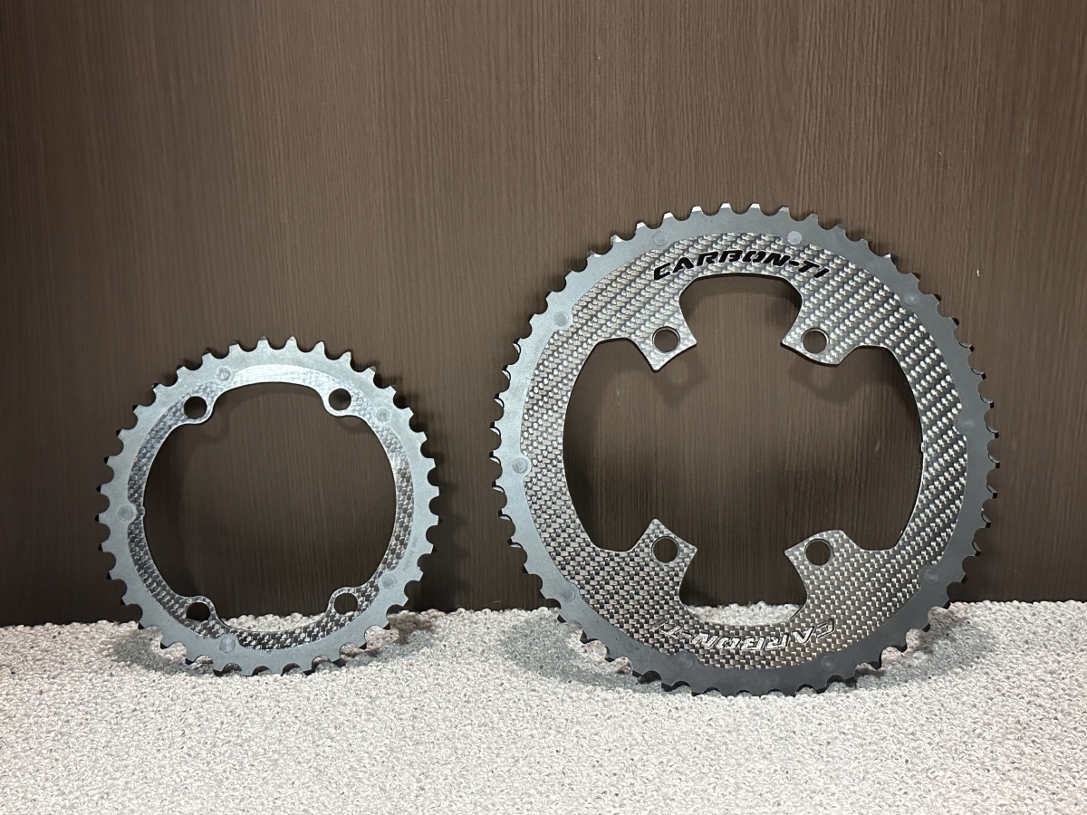 CARBON-TI】パーツ界の高値の花 チェーンリングが神戸店に入荷してい