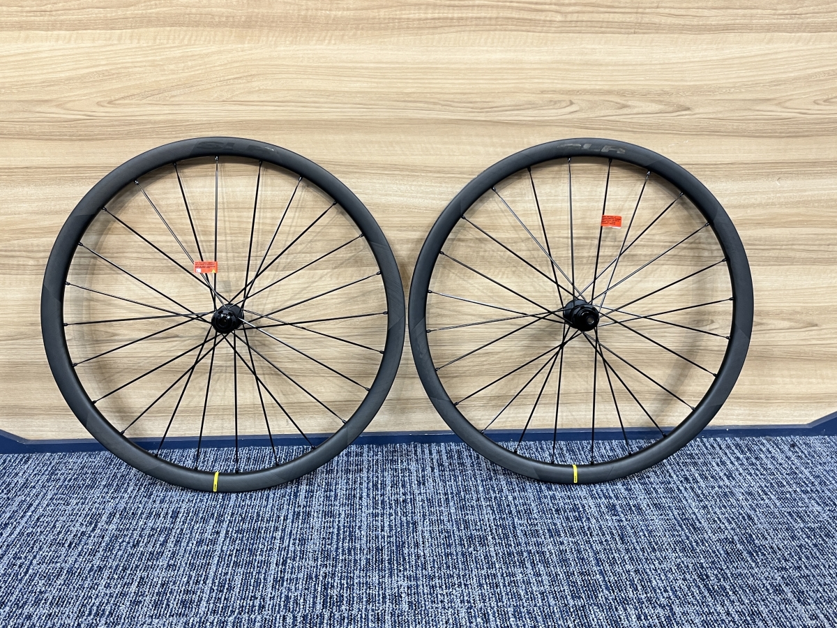 MAVIC】日本限定カラーあります！！軽量カーボンホイールCOSMIC SLR 32