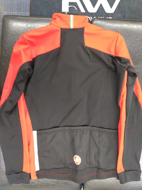 CASTELLI】エントリーモデルながら高い完成度が魅力。今期にぴったり暑