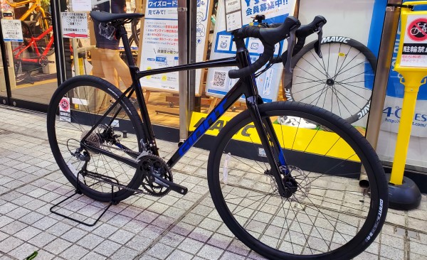 GIANT】入門DISCロードのCONTEND AR 4！ブラックのMLサイズ在庫あり