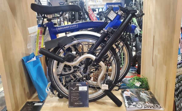 2022 BROMPTON】ピカデリーブルーのブロンプトンが売れてます！！残り