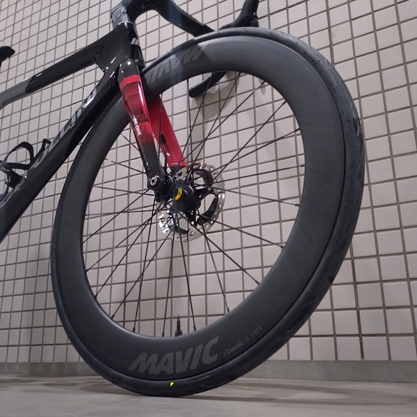 ついにモデルチェンジ【MAVIC】一番売れているカーボンホイール COSMIC
