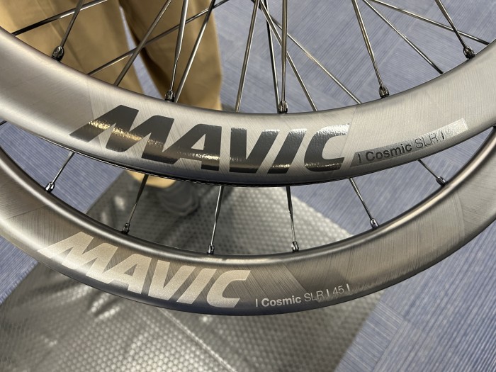 MAVIC新商品入荷】COSMICカーボンホイールにセラミックベアリング搭載