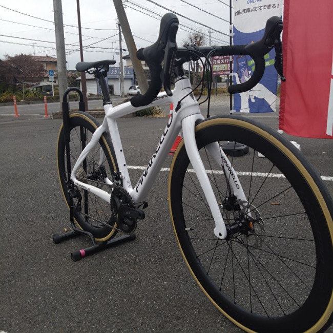 カスタム例紹介！ PINARELLO RAZHA】熊谷店で最初からカスタム済み車体