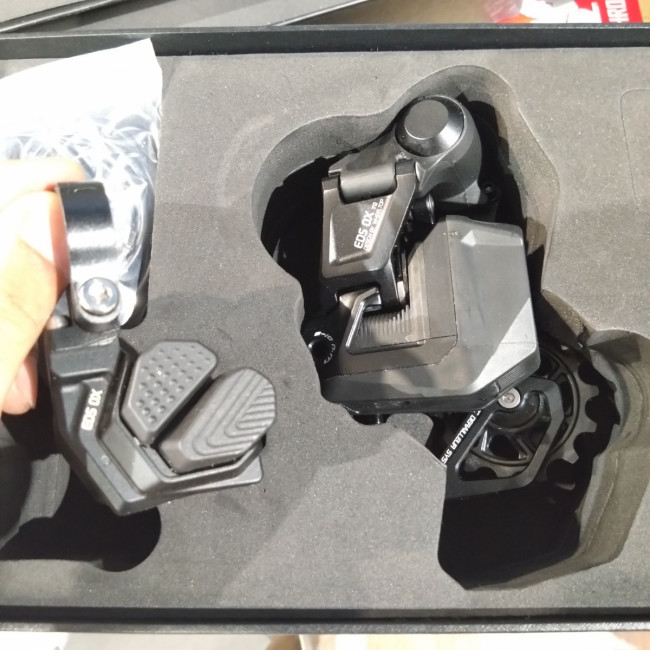 話題の電動変速入荷！】WheelTopの電動ワイヤレス変速機 「EDS」が入荷