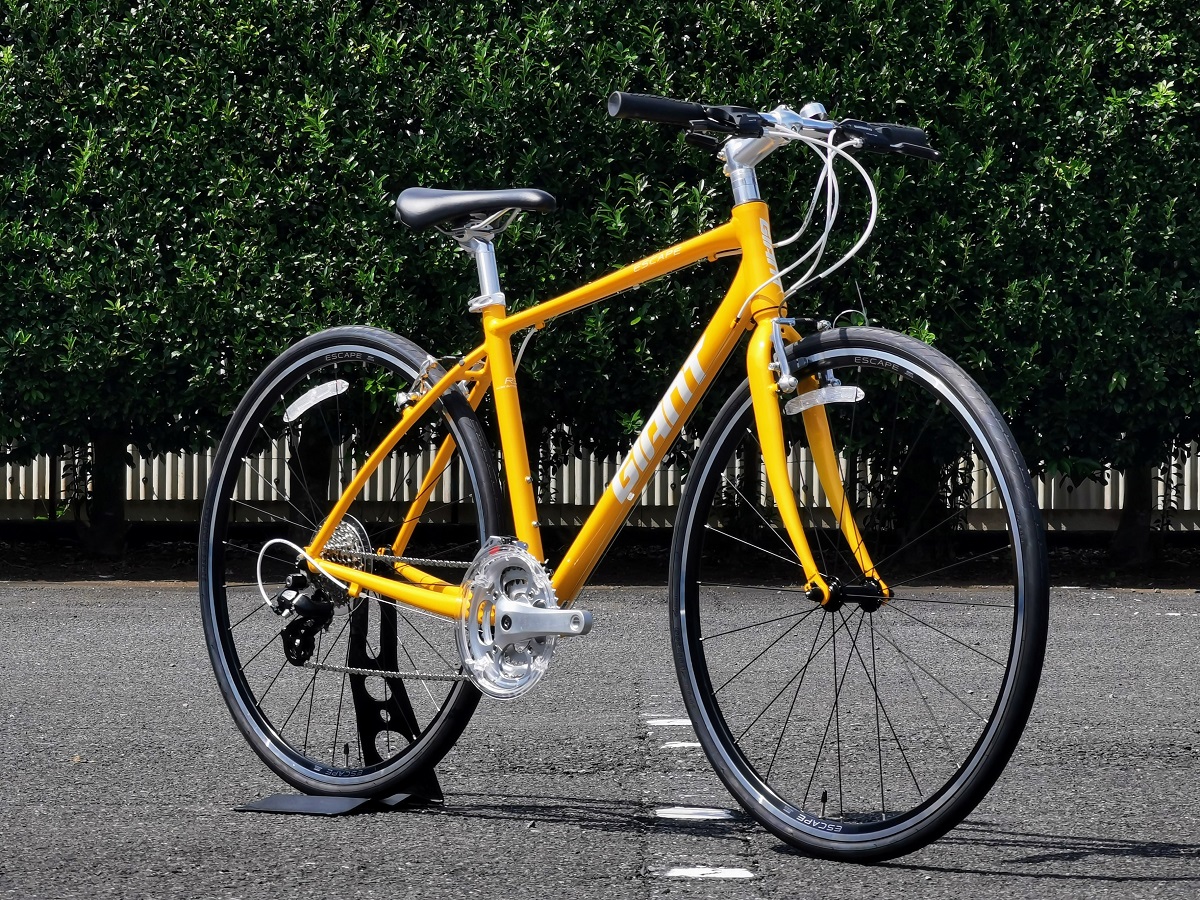 GIANT ESCAPE R3】やさしいカラーリングのクロスバイク！ | 東大和で