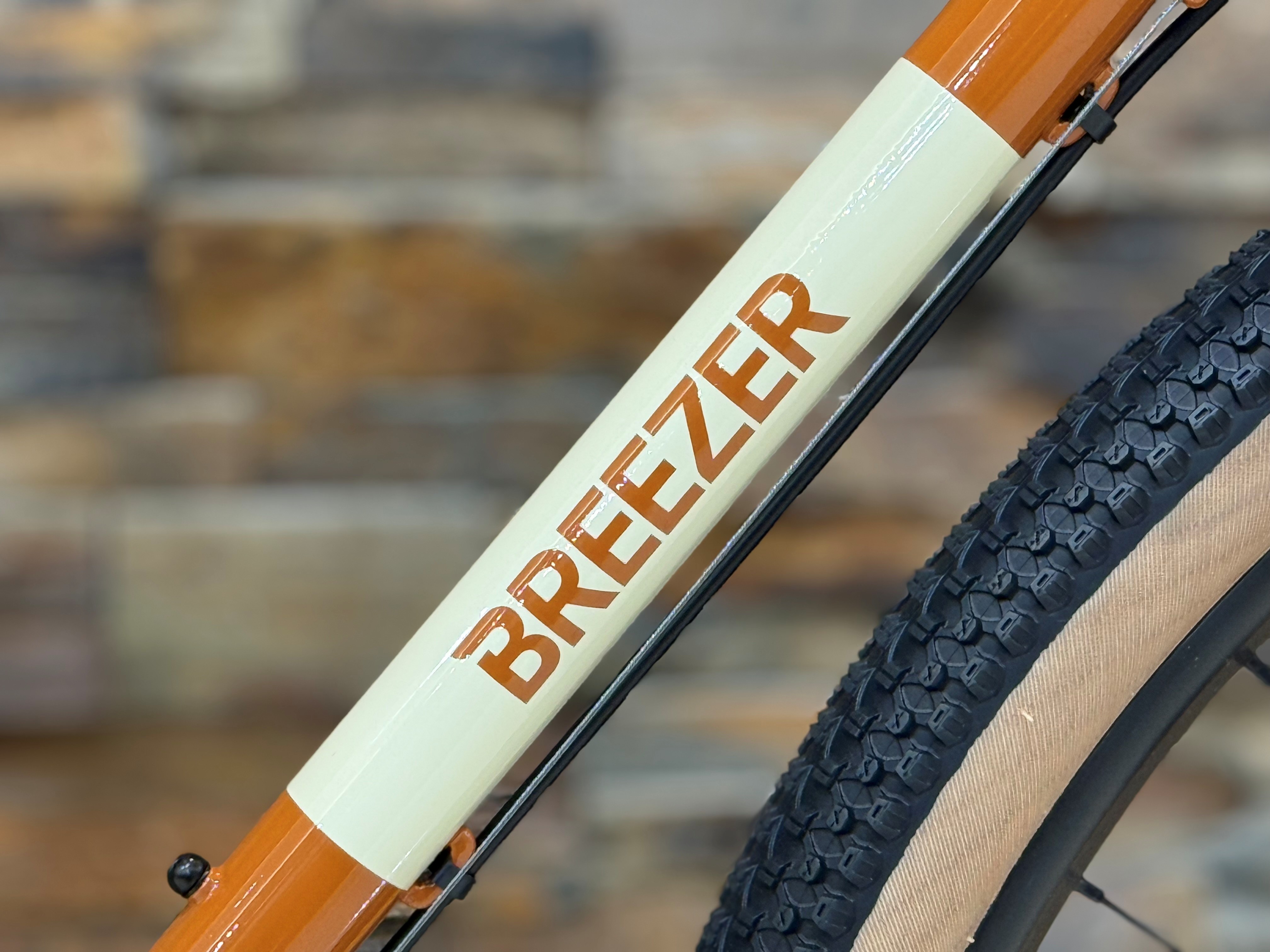 スタッフブログ】アドベンチャーバイクに憧れて…街乗りクロスバイク