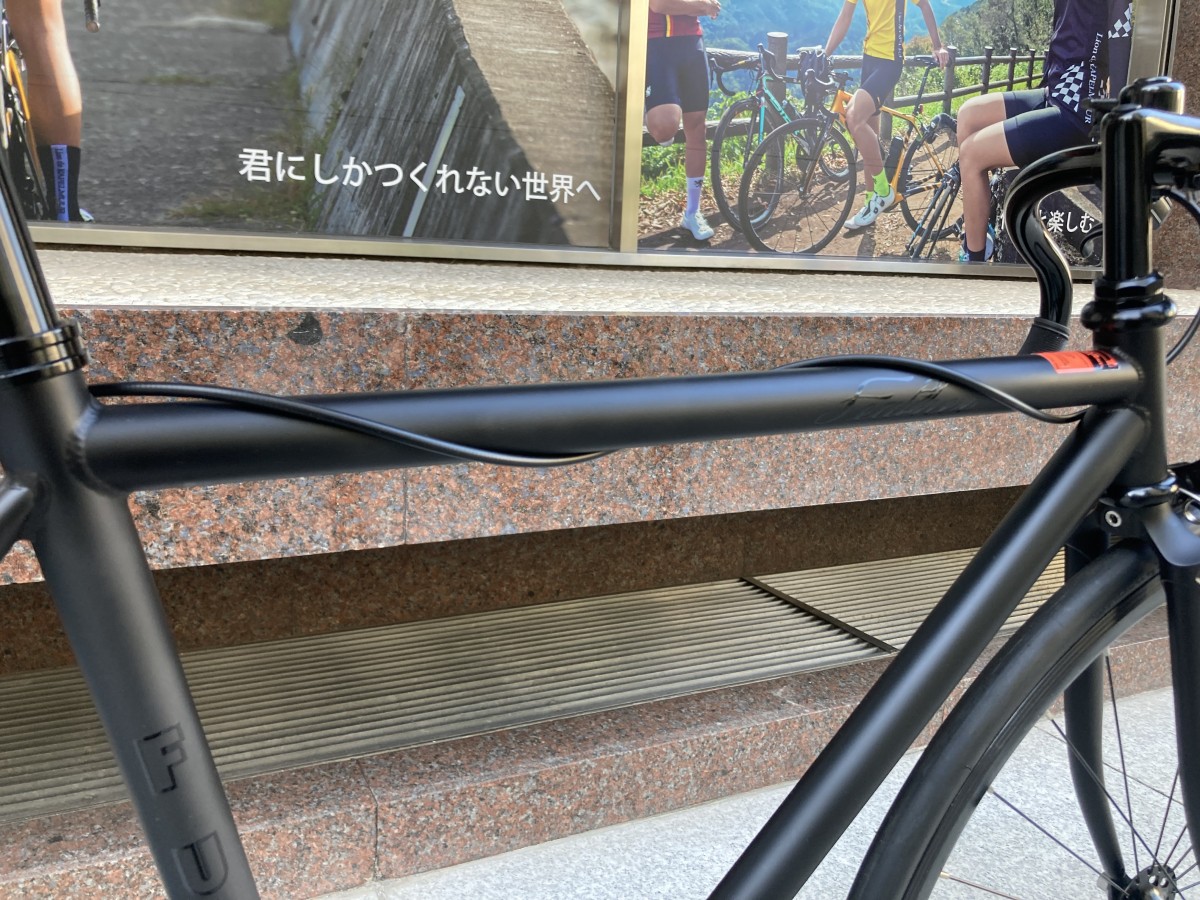 シンプルイズベスト！街乗りの定番ピストバイク【FUJI】『FEATHER