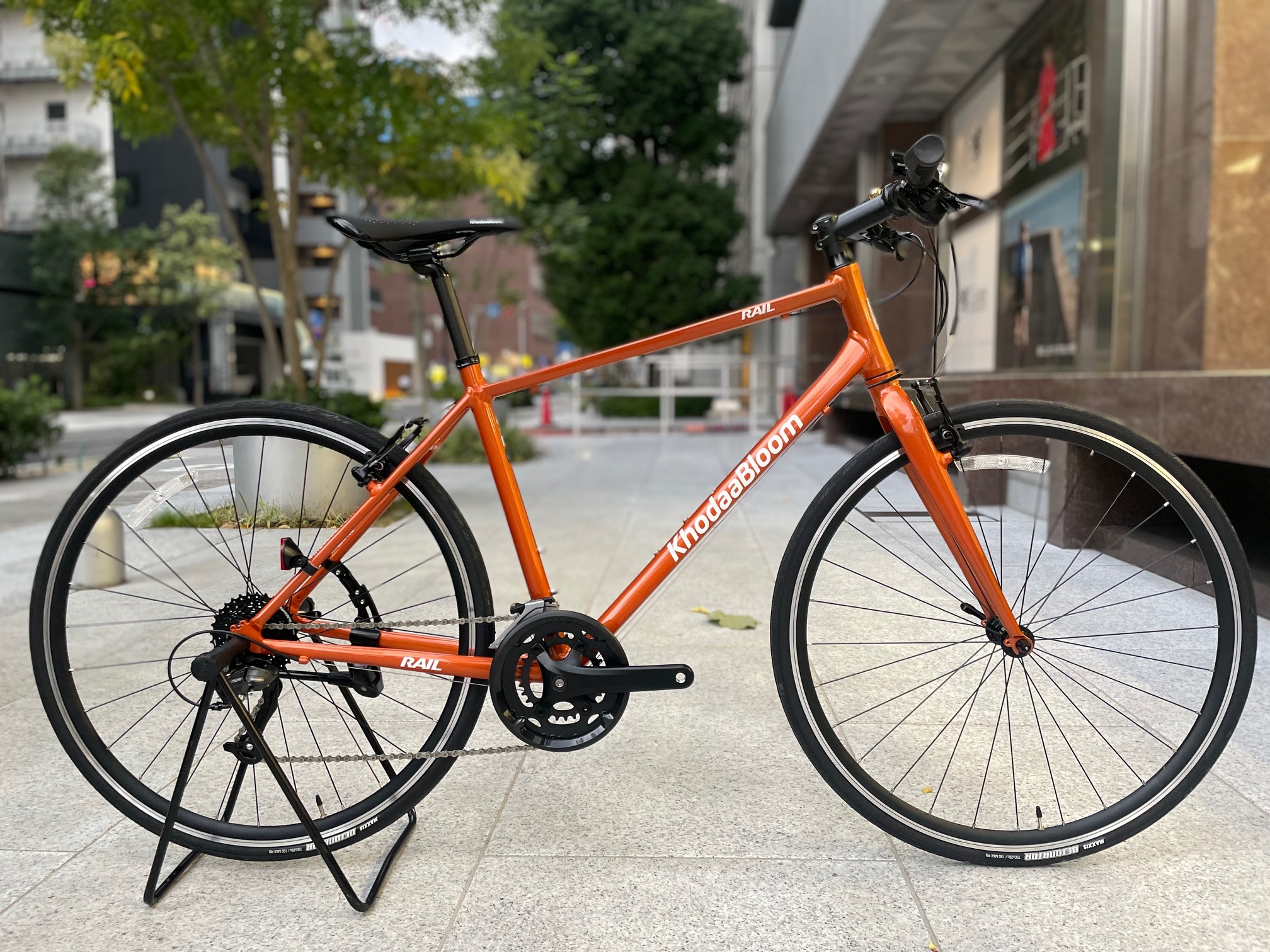 決済セール対象車！ロードバイク並みの超軽量クロスバイクが驚愕のお