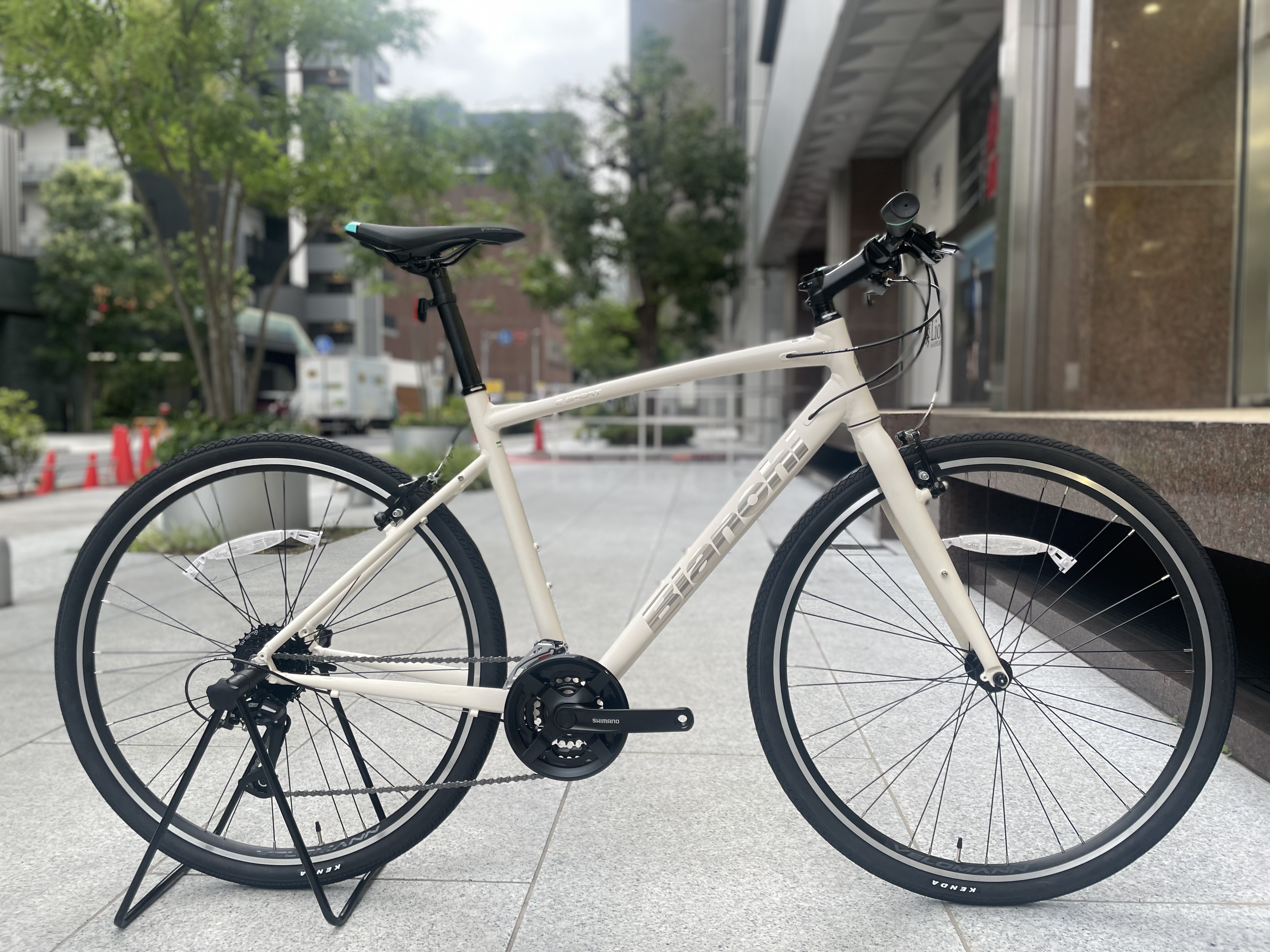 BIANCHIのクロスバイクをお探しの方！サイズ・カラー豊富に揃ってます