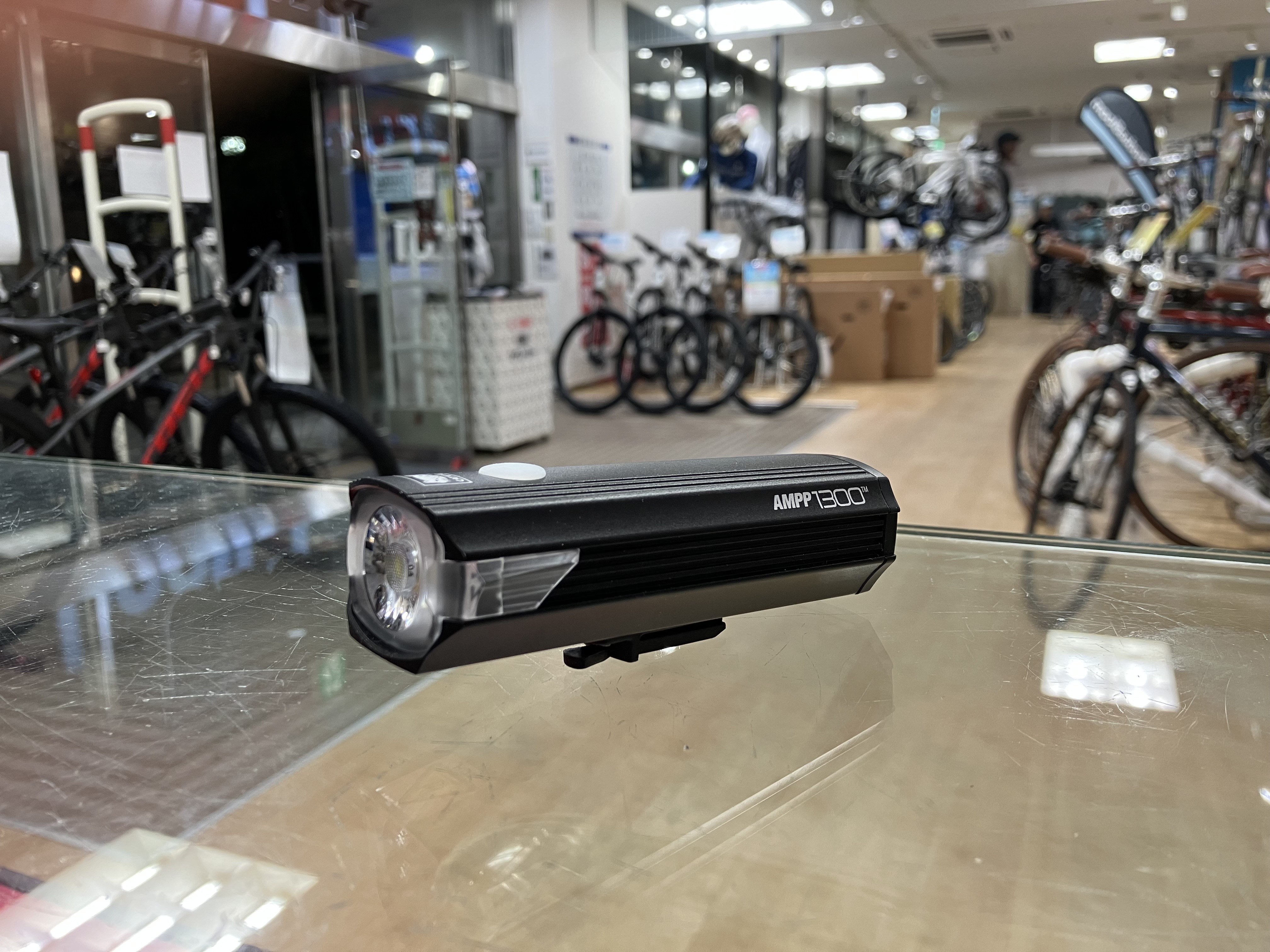 NEWアイテム】CAT EYEの新作ライト「AMPP1300」が入荷しました