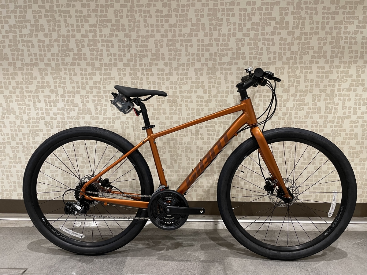 GIANT】安定感抜群のクロスバイク GRAVIER DISC | 新宿で自転車をお