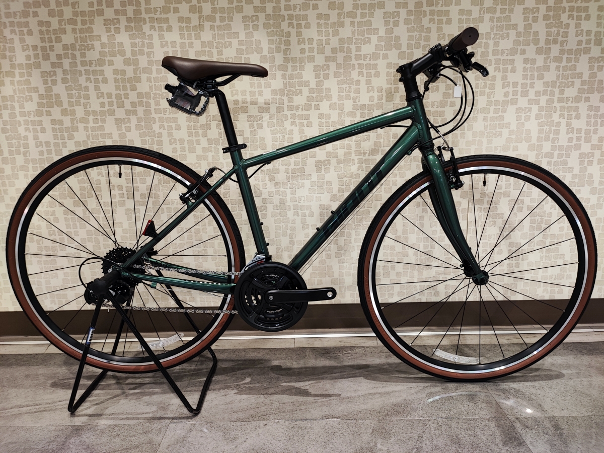 GIANT】2026年モデルのESCAPE R3、クラシックグリーンはこんなカラー