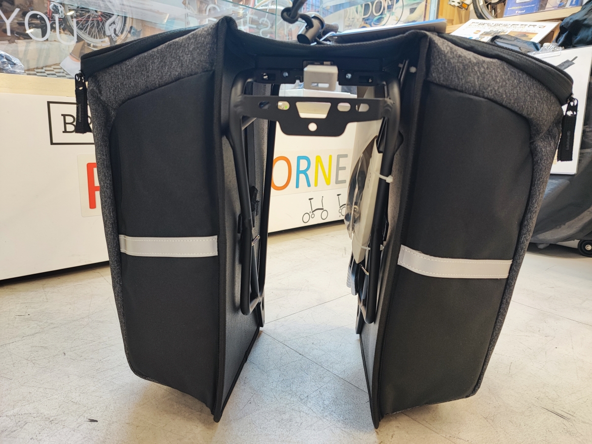 GIANT】便利なパニアバッグが入荷しましたよ！ | 新宿で自転車をお探し