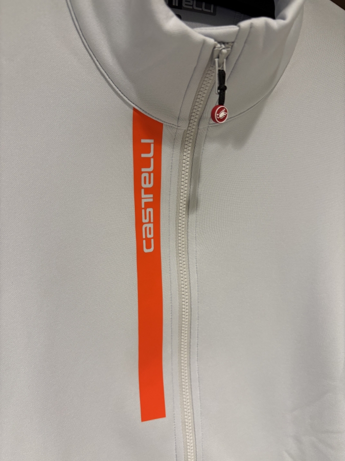 秋のサイクリングに最適】優しい着心地の長袖保温ジャージCASTELLI