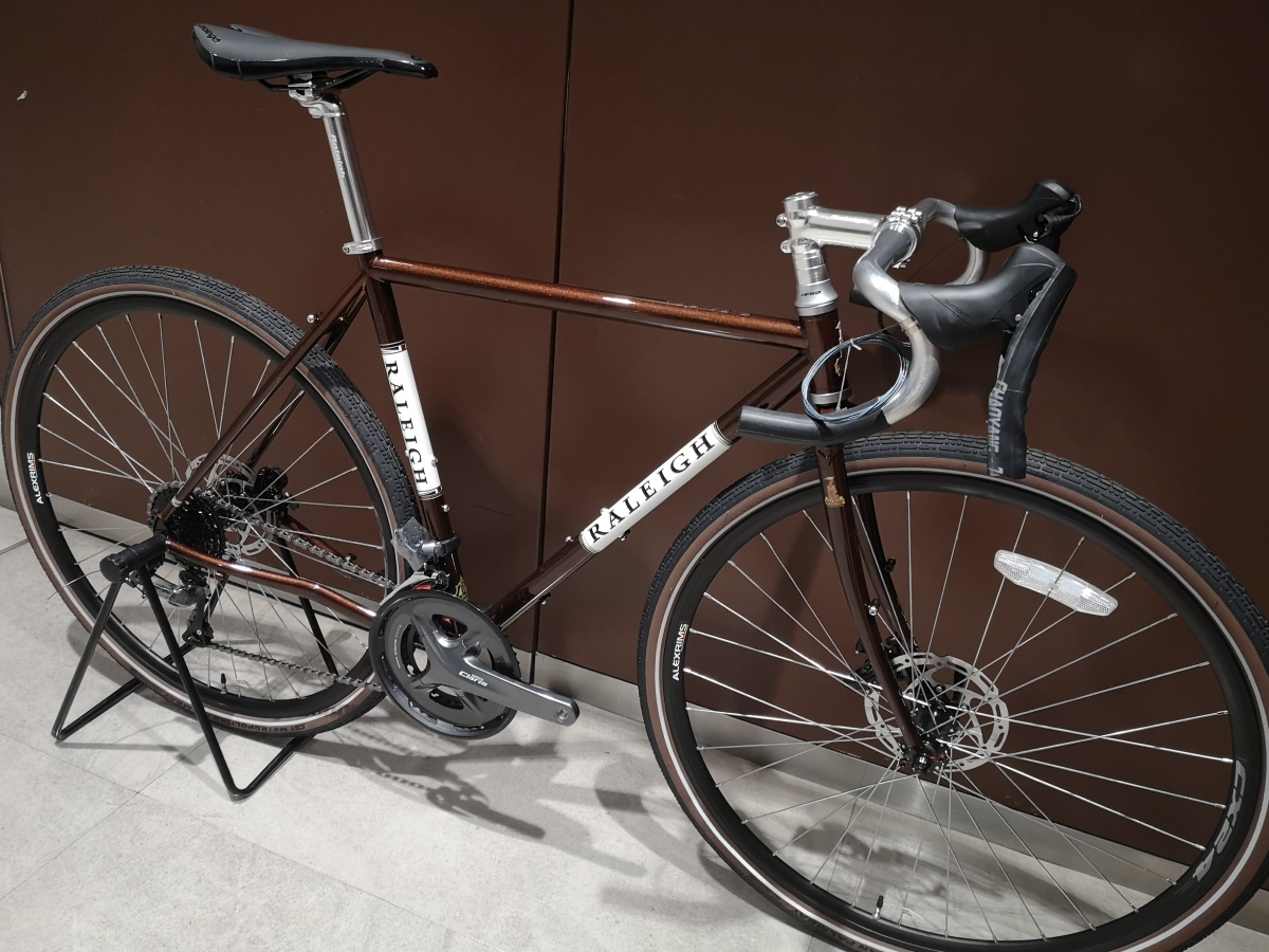 RALEIGH】英国ブランドのクラシカルなグラベルロードをご紹介します