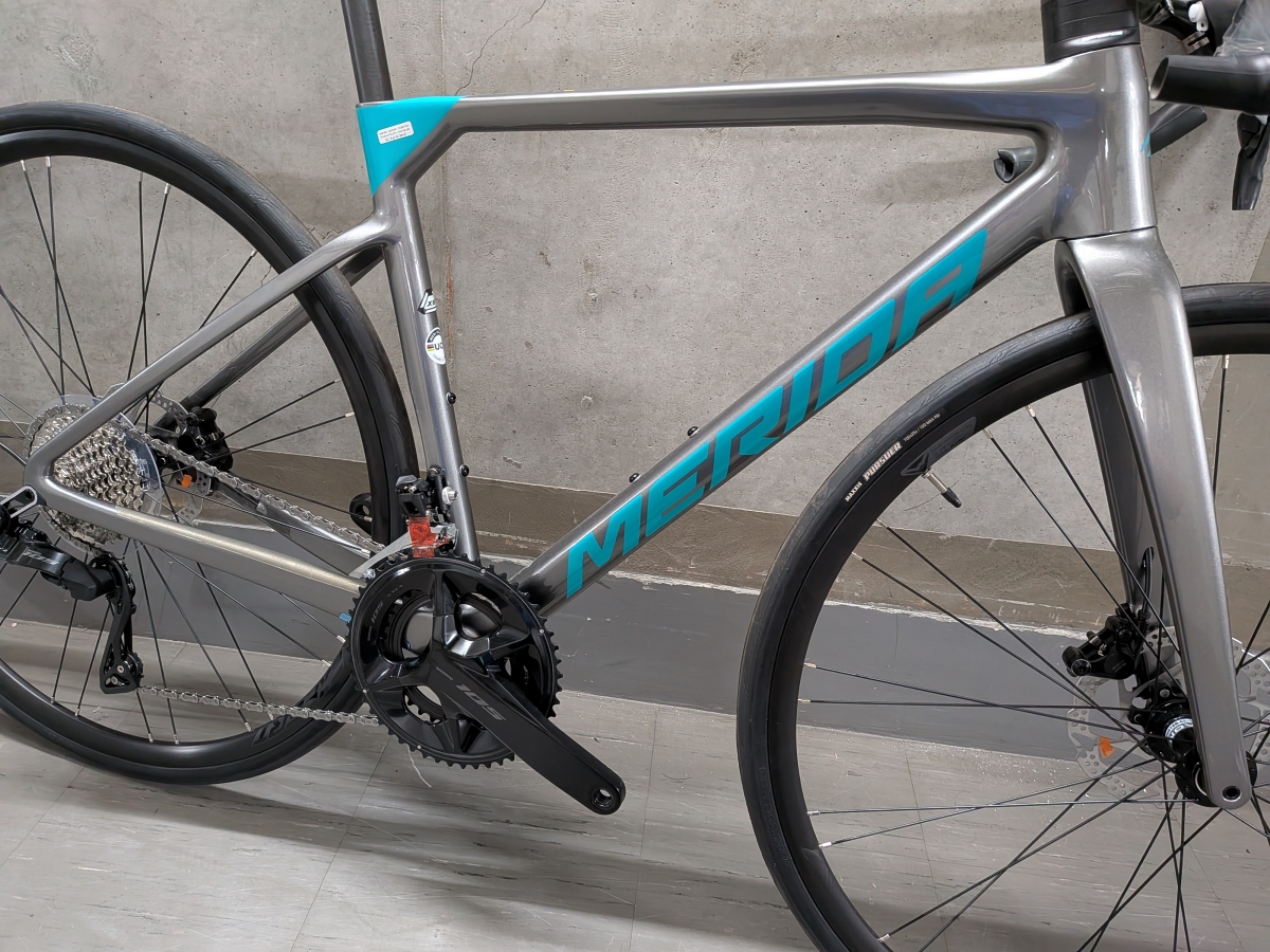 決算セール】破格の105メカ12S搭載のカーボン完成車【MERIDA】SCULTURA