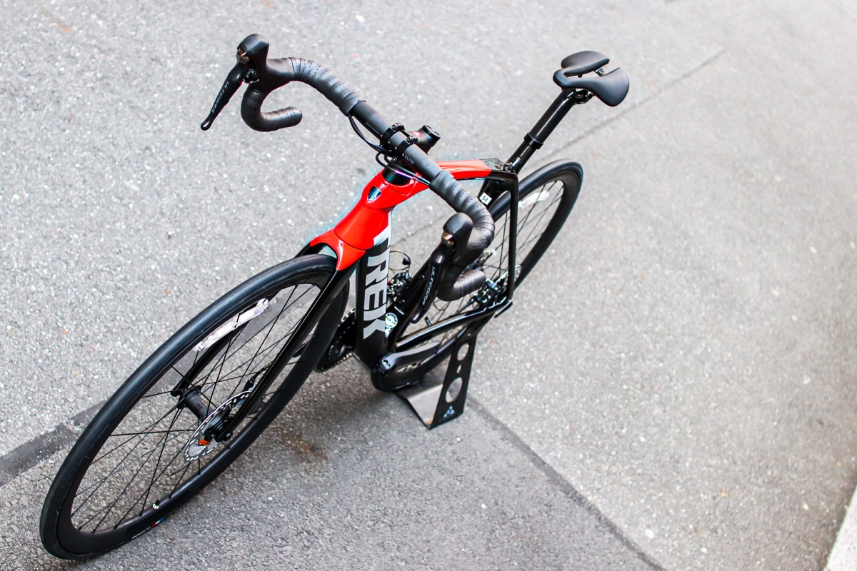 最初からカーボンホイールがついてる！？オールラウンドに活躍できる