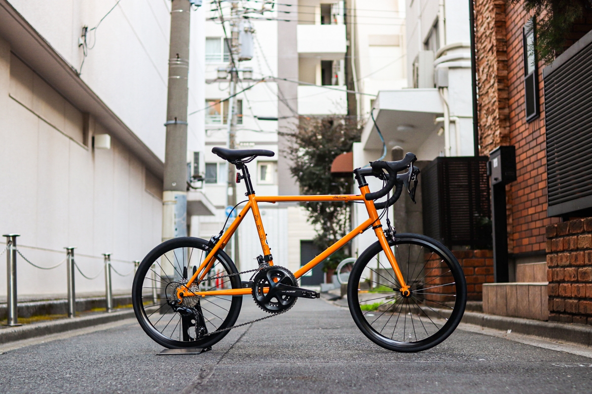 ミニベロロード、FUJI HELION Rをほぼフルカスタムでご納車させて