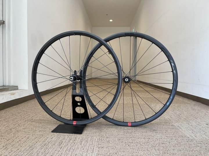 ホイールアップグレード】ヒルクライムにオススメ！軽量なカーボン