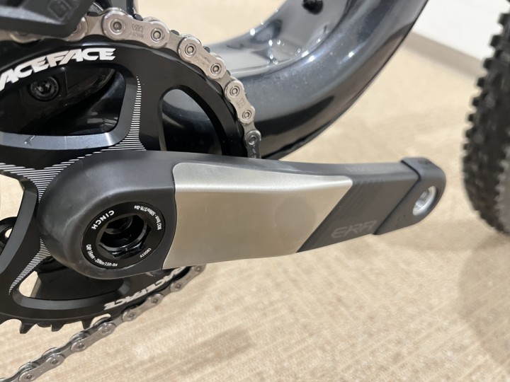 お客様のカスタム】昨年ご納車したSLAYERを更にカスタム！？RACEFACE