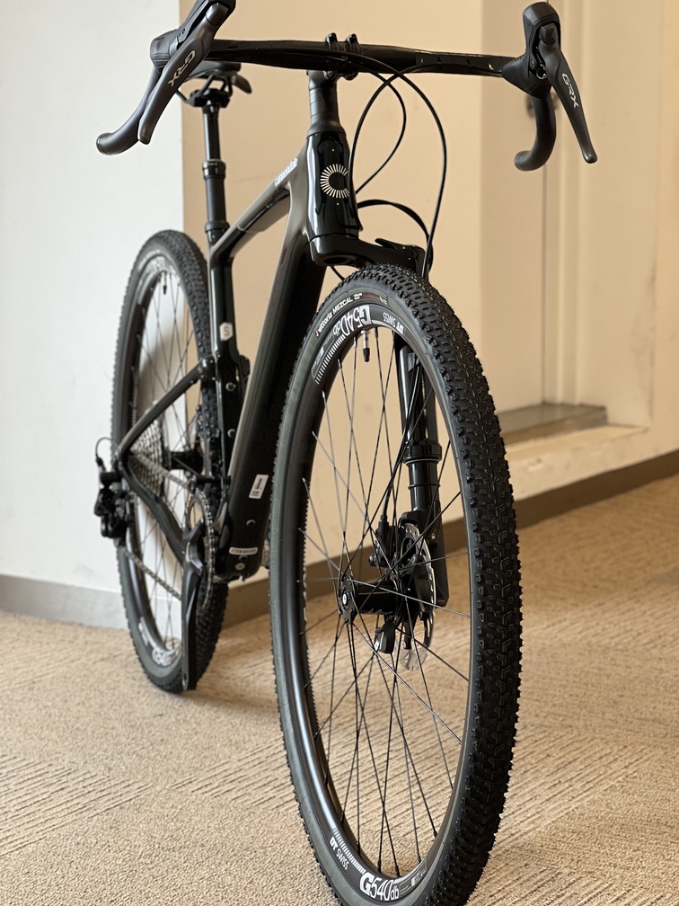 BLACK FRIDAY】片持ちサスペンションフォークはインパクト抜群。最新の