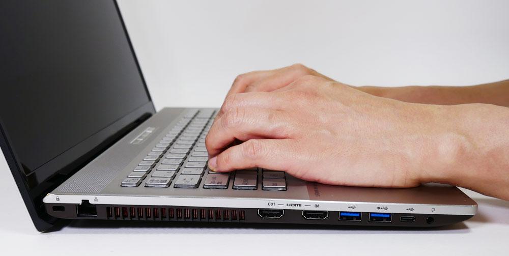 富士通「LIFEBOOK WN1/H1」実機レビュー！17.3型の大型ノート！テレビ