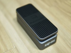 HX Stompに最適！コンパクトサイズのエクスプレッションペダル