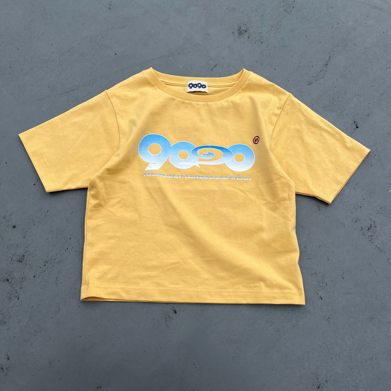 9090 × PIKO 9090 Logo Cropped Tee – YZ