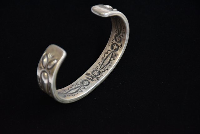 Indian Jewelry（インディアンジュエリー） ナバホ レイアダカイ Ray