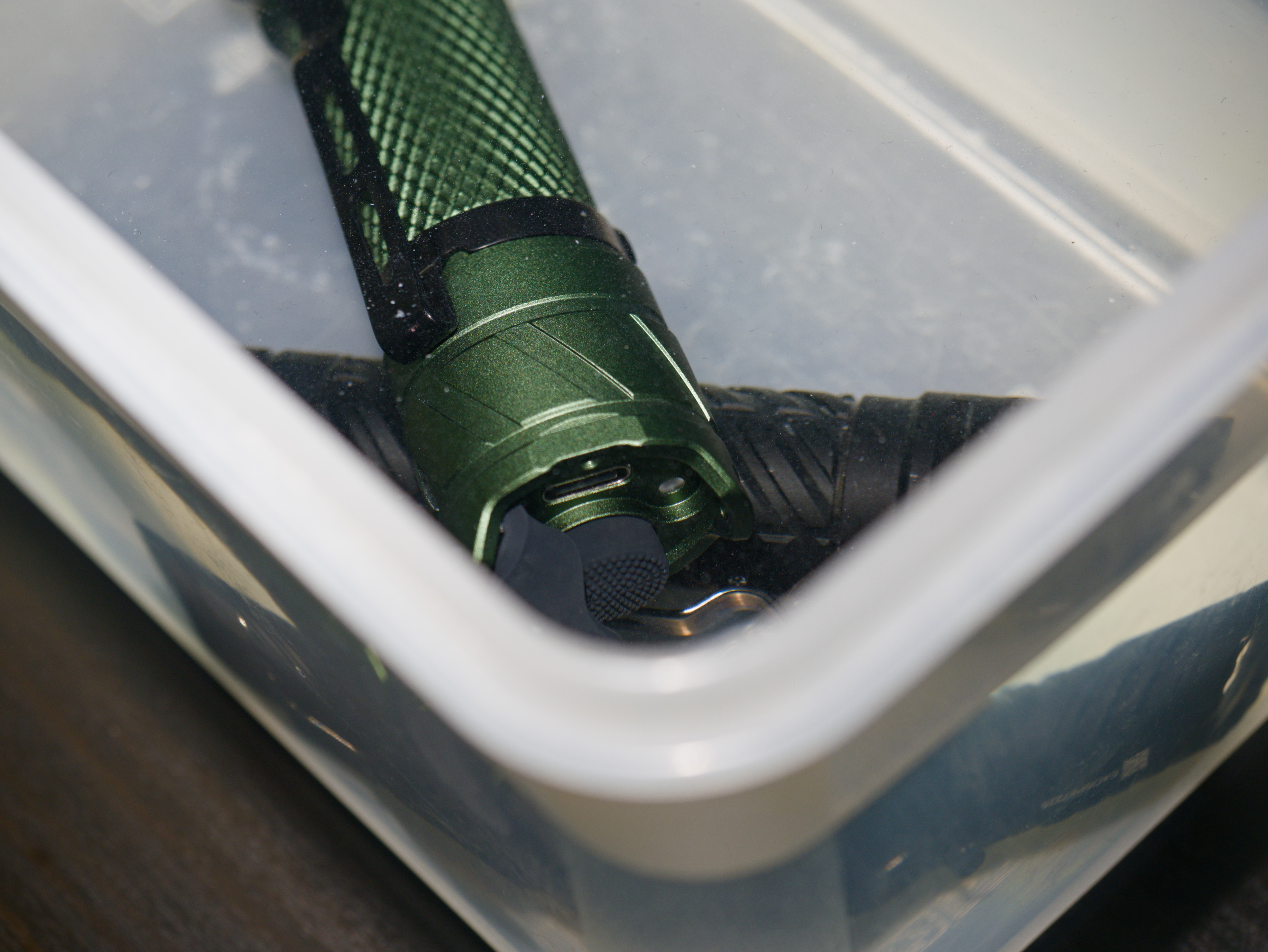 Review: Acebeam L16 2.0 - an all-purpose duty flashlight with