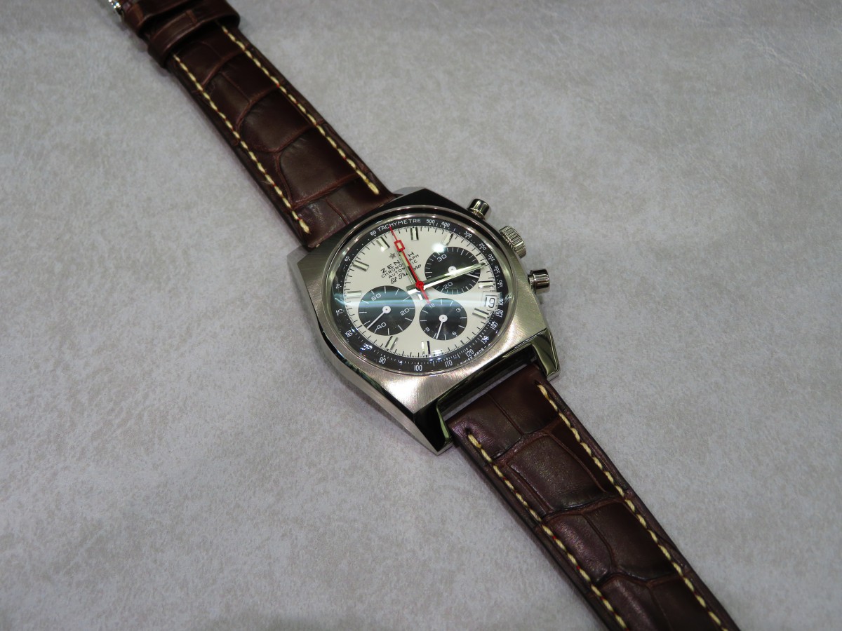 A384 リバイバル」にヴィンテージテイストなブラウンレザーがカッコ