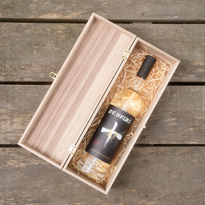 スペースドラゴン 純米吟醸 ZENKURO × TAKAHIRoK – Zenkuro