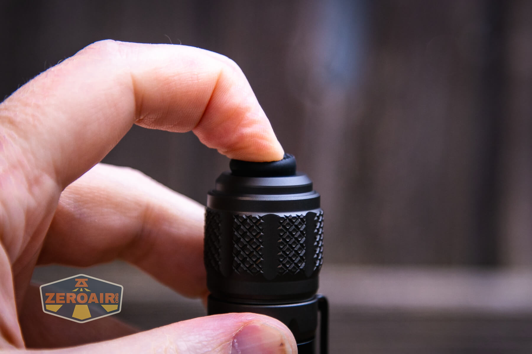 Weltool T2 “Elegant Panther” Flashlight Review - ZeroAir Reviews