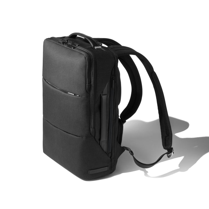 ゼロハリバートンから、カーボンファイバー製アタッシェケースが本数