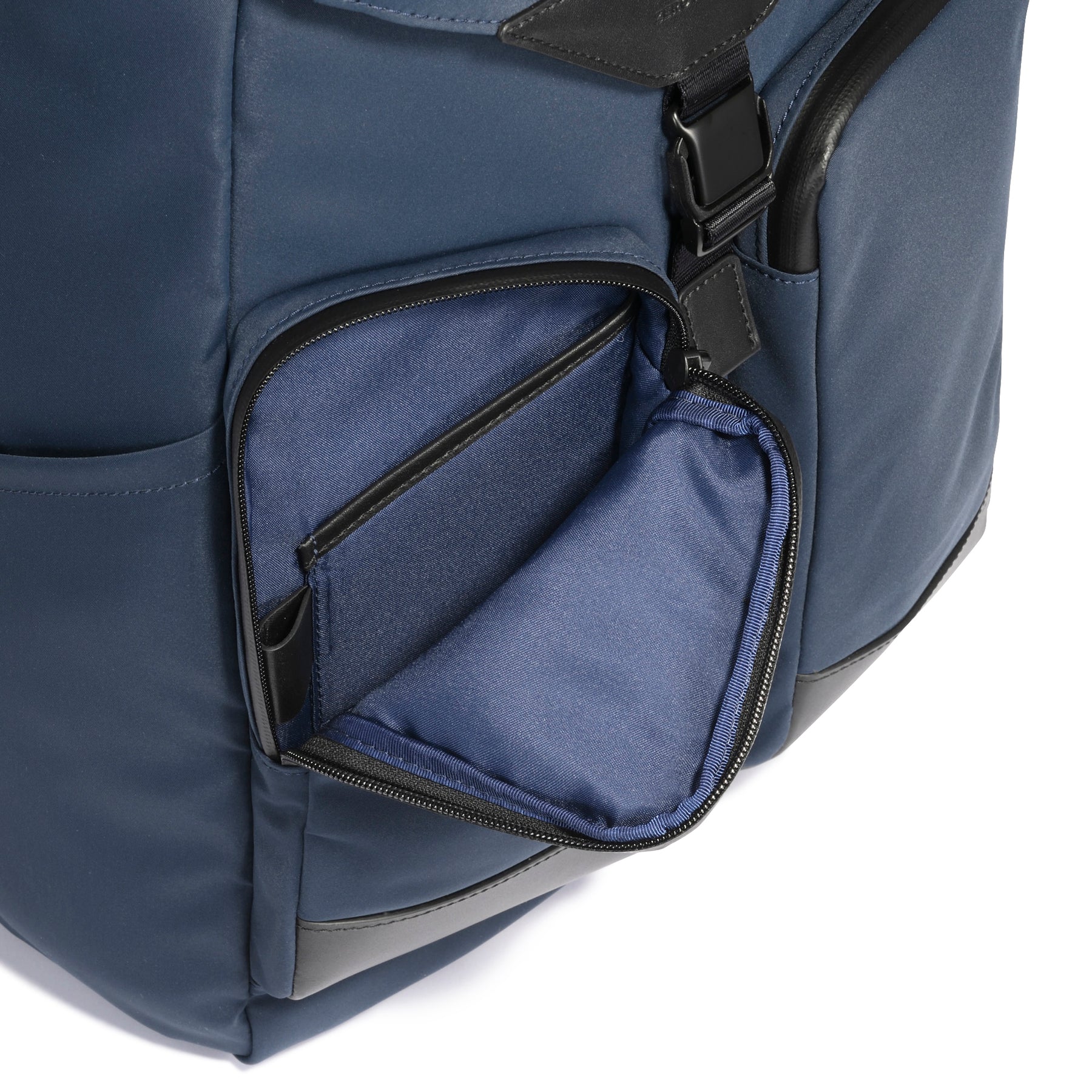 Cipher Quiet | Large Backpack | 81357 – ZERO HALLIBURTON