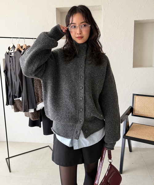 MUHET（ミュエータ） カーディガン stand neck fabric-covered button