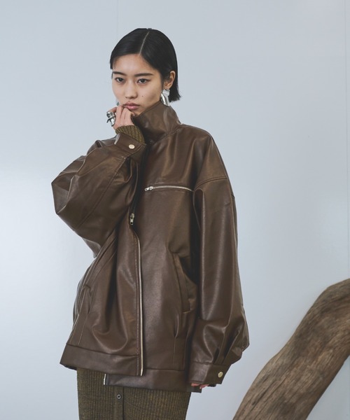 AIC. ブルゾン アウター レザータッチスタンドカラーブルゾン
