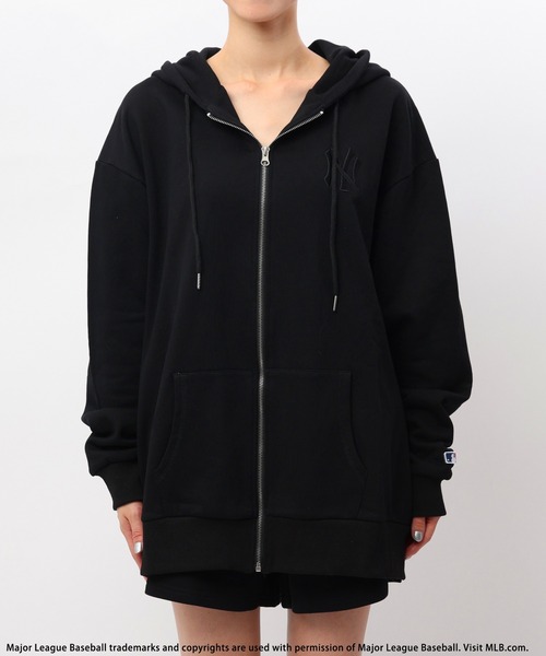 BACK TO THE FIELD パーカー 「MLB」3Dロゴ刺繍オーバーサイズZIP