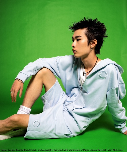 BACK TO THE FIELD パーカー 「MLB」3Dロゴ刺繍オーバーサイズZIP