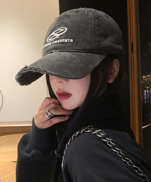 LA VORAGINE（ラ ヴォラジネ） キャップ 帽子 ロゴ刺繍ベースボール