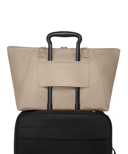 TUMI（トゥミ） トートバッグ VOYAGEUR ジャスト・イン・ケース