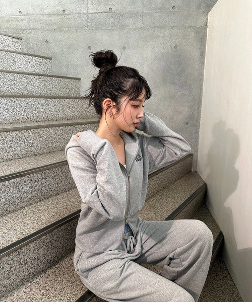 AS KNOW AS（アズノゥアズ） パーカー ワンポイントロゴ刺繍 ダブル