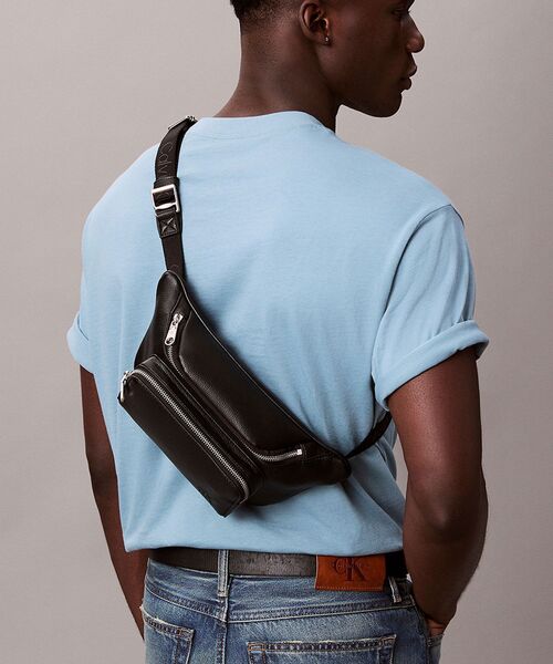 Calvin Klein（カルバン・クライン） ショルダーバッグ クロスボディ